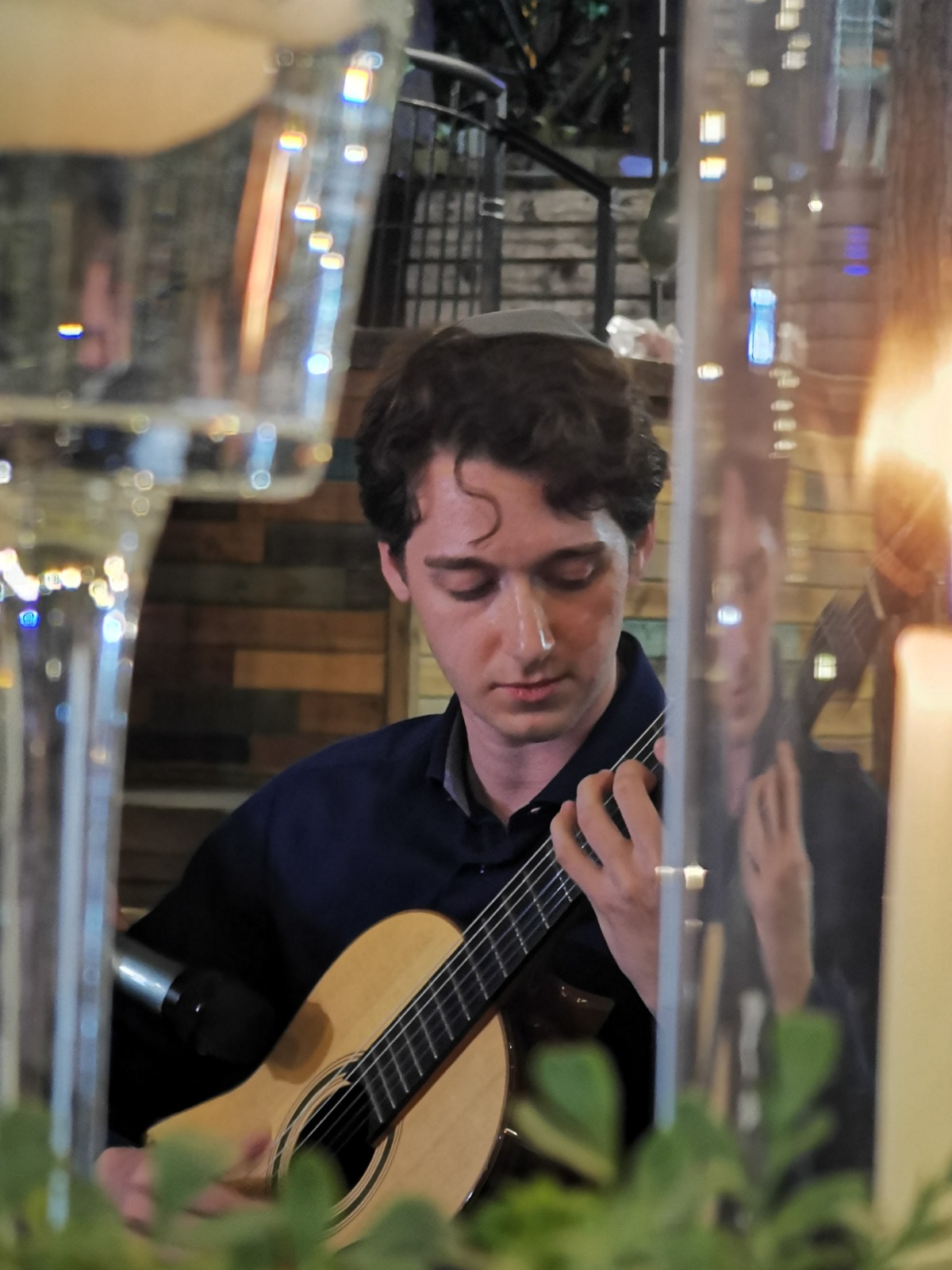 David Frankel, classical guitarist based in Jerusalem, Israel